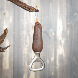Flaschenöffner aus Nussbaum
