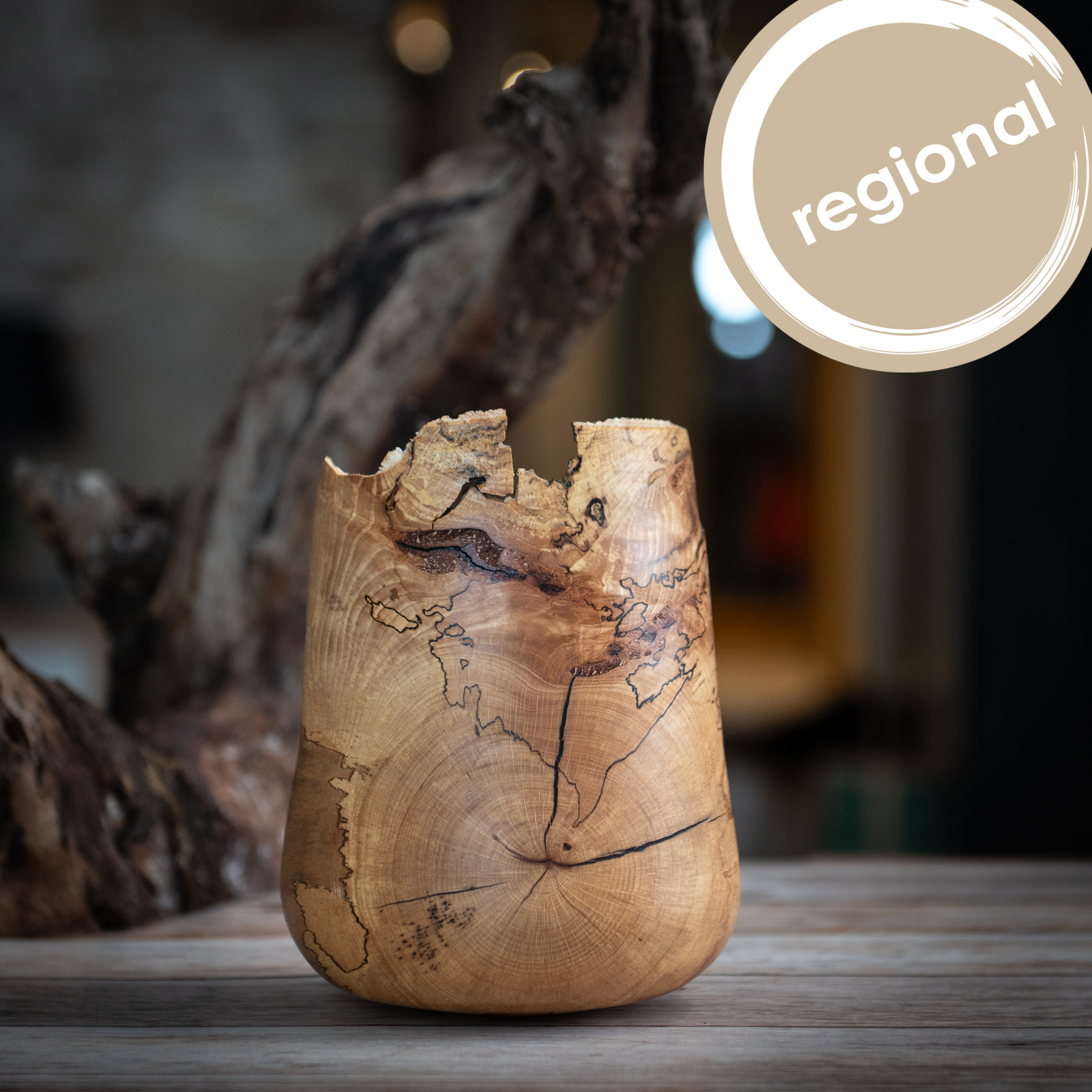 Dekorative Vase aus Buche